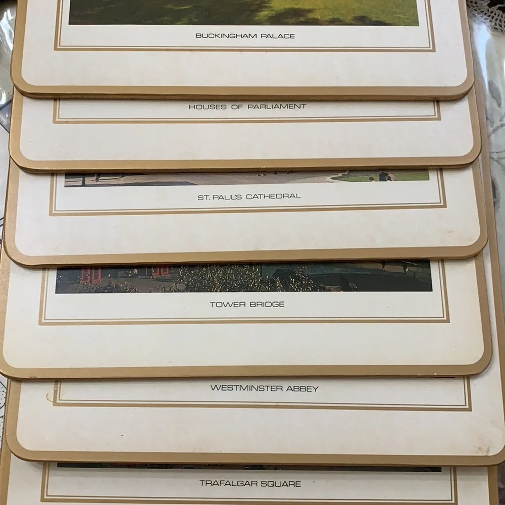 6 ENGLAND SOUVENIR COASTERS CORK BACKING DEPICTING TOURIST ATTRACTIONS LANDMARKS